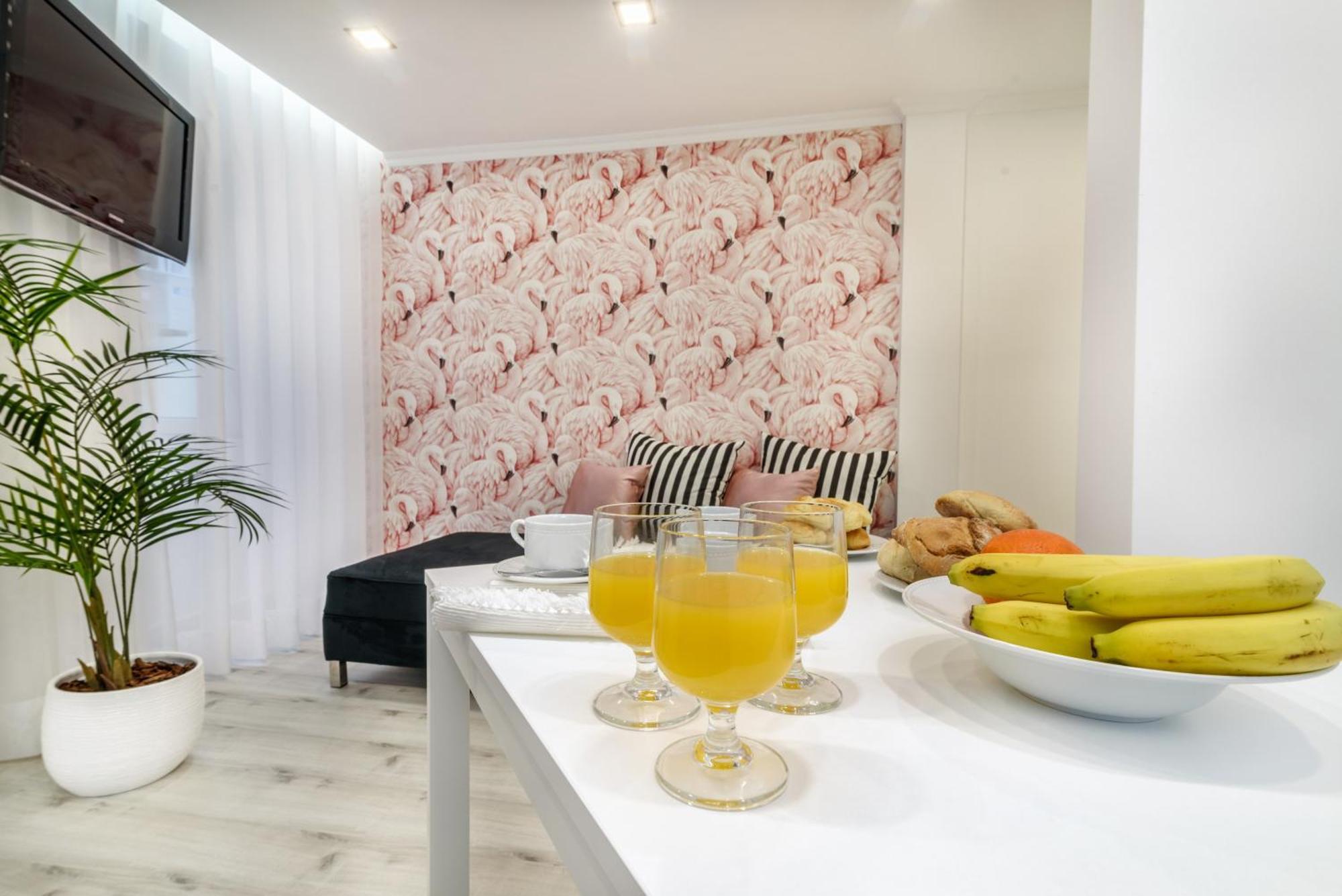 Whome City Chic Escape: Your Stylish Haven In Downtown Lisbon Bagian luar foto