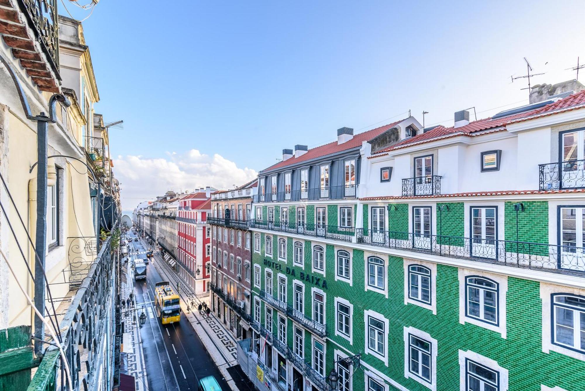 Whome City Chic Escape: Your Stylish Haven In Downtown Lisbon Bagian luar foto